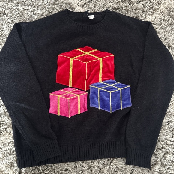 H&M Sweaters - Christmas Sweater !📍💡